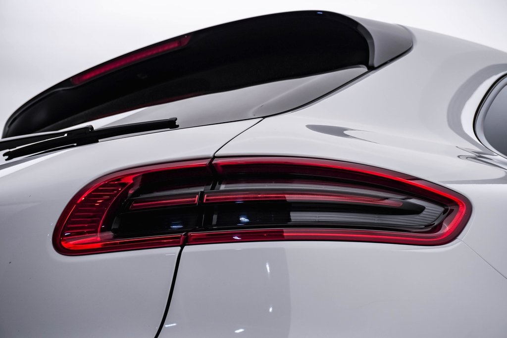 2016 Porsche Macan S 13