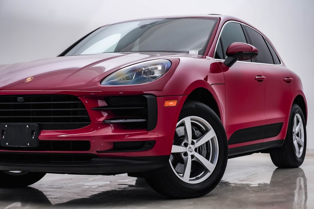 2021 Porsche Macan S 2