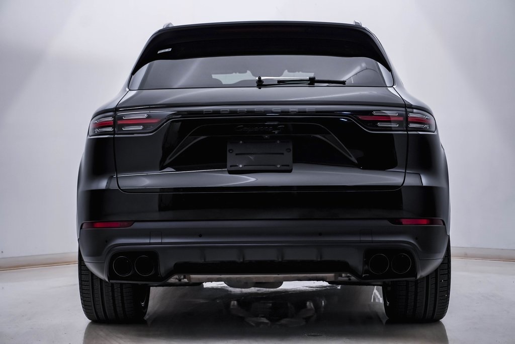 2022 Porsche Cayenne S 8