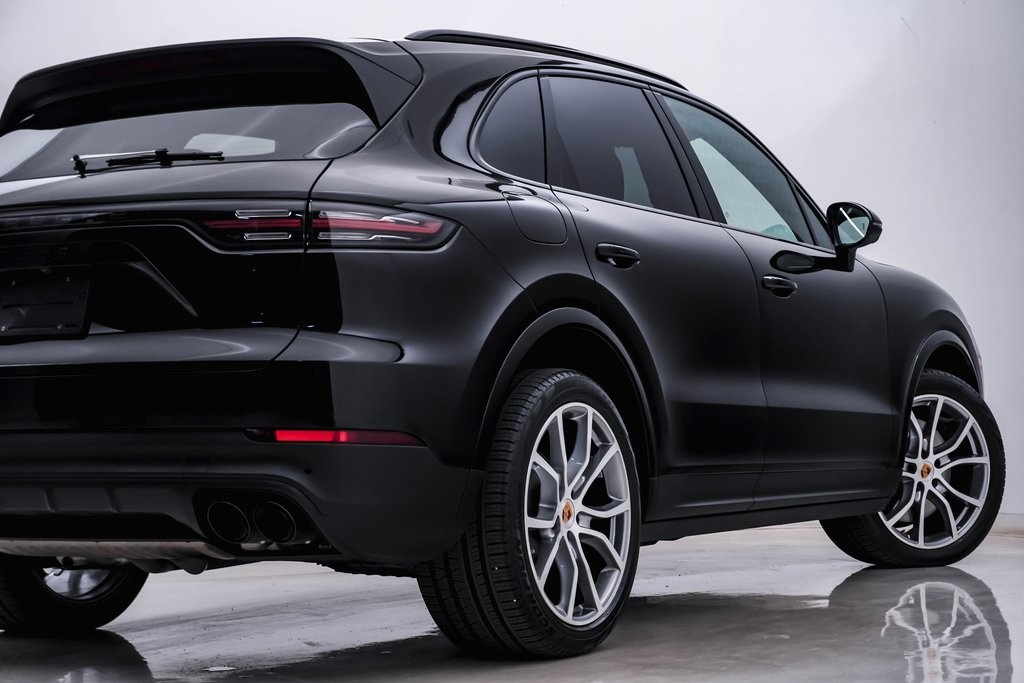 2022 Porsche Cayenne S 10