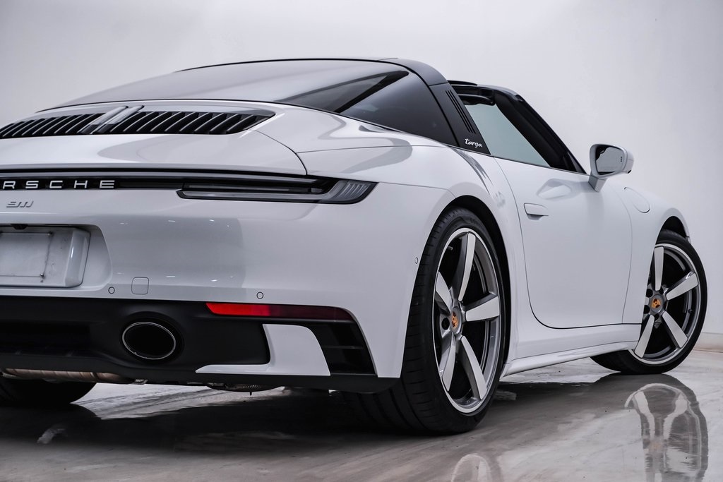 2022 Porsche 911 Targa 4 13