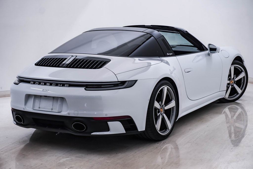 2022 Porsche 911 Targa 4 14