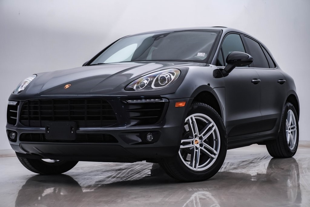 2018 Porsche Macan  1