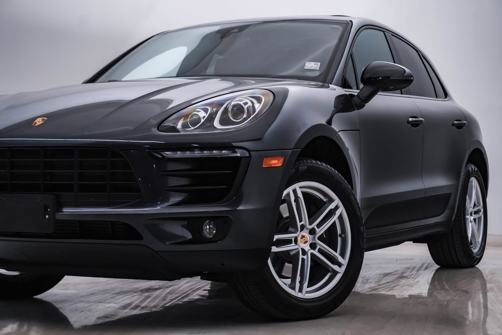 2018 Porsche Macan  2