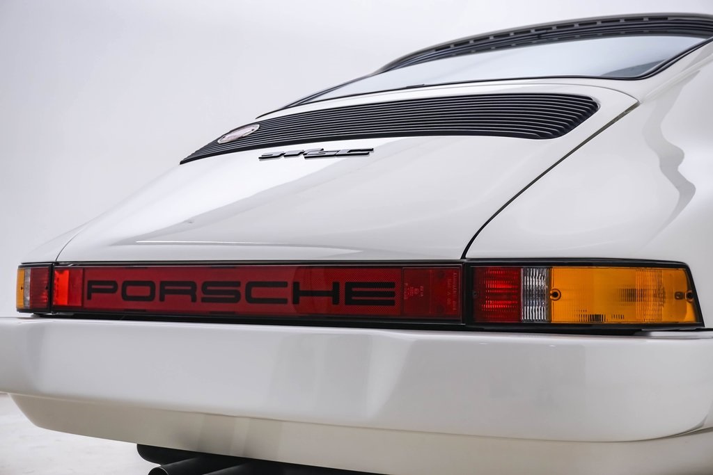 1983 Porsche 911 SC 18