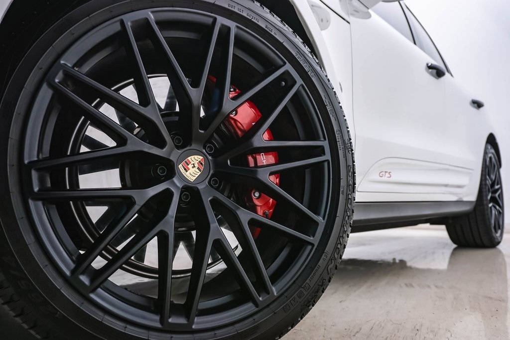 2024 Porsche Macan GTS 5