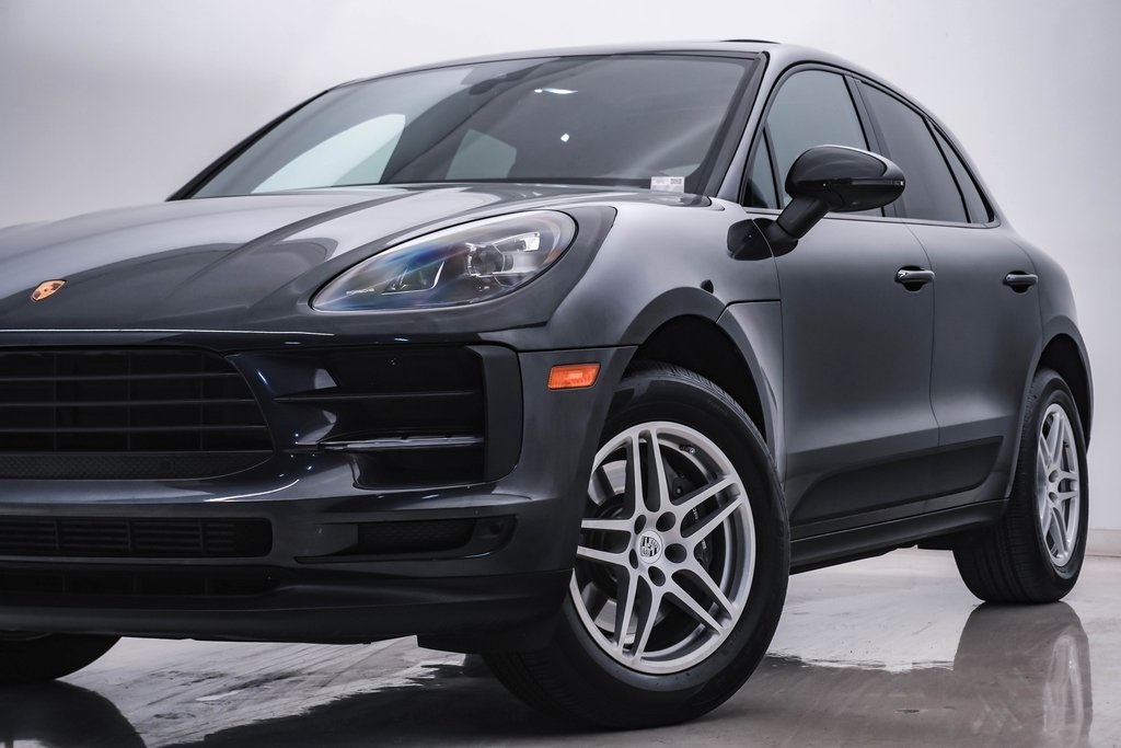 2021 Porsche Macan  2