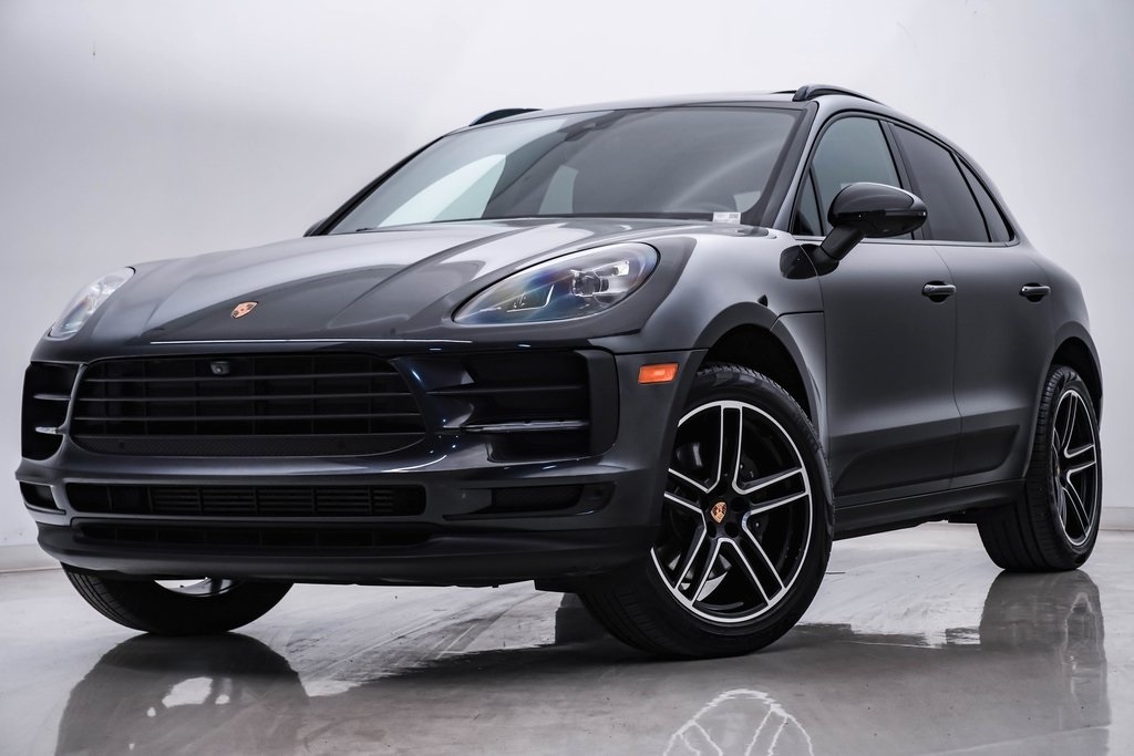 2021 Porsche Macan  1