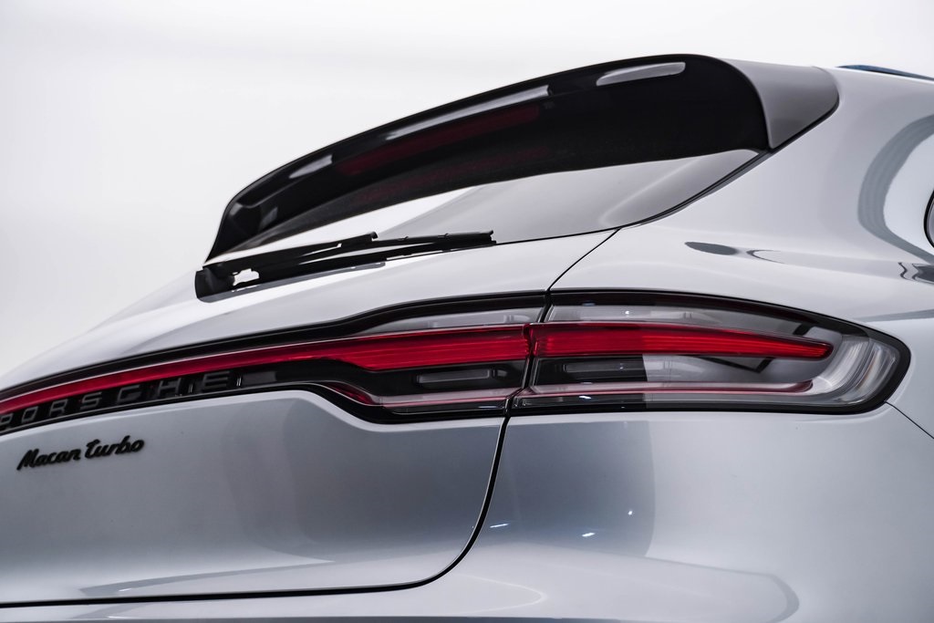 2021 Porsche Macan Turbo 13