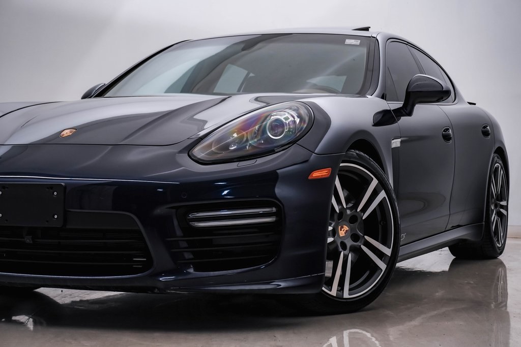 2015 Porsche Panamera GTS 2