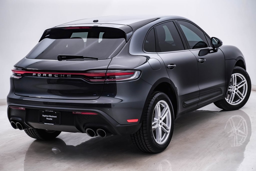 2022 Porsche Macan  11