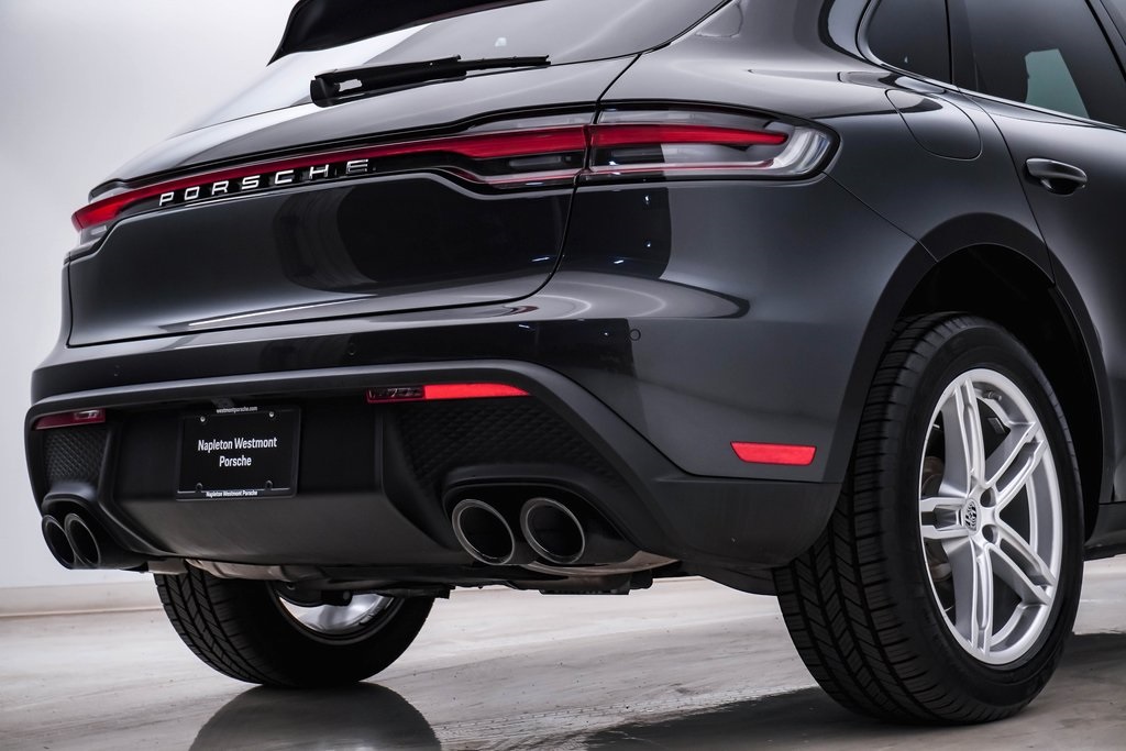 2022 Porsche Macan  12