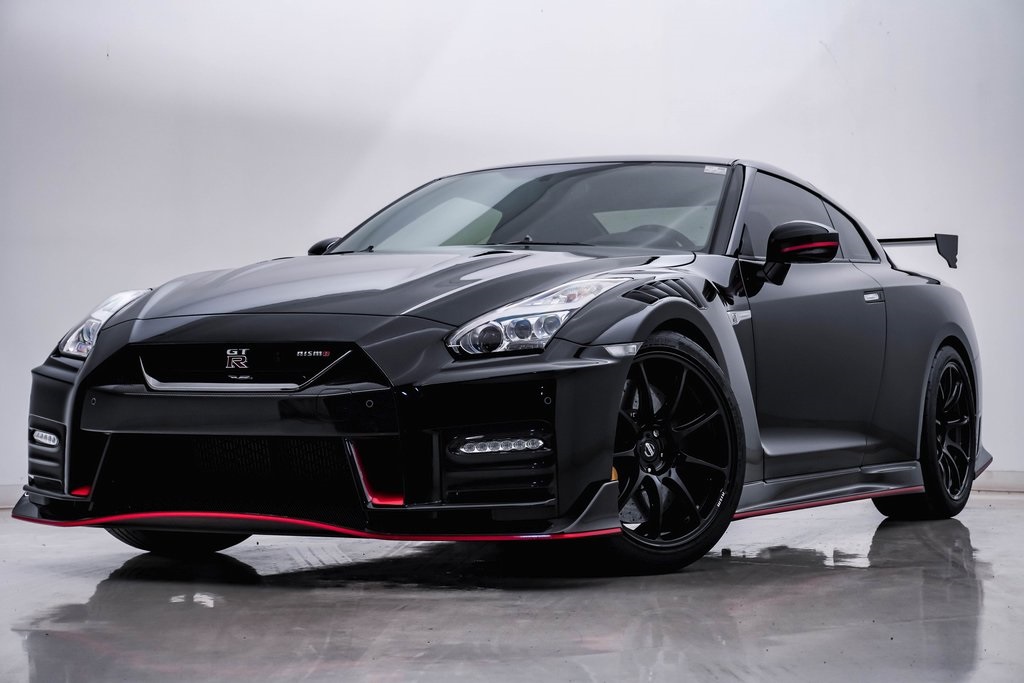 2021 Nissan GT-R NISMO 1