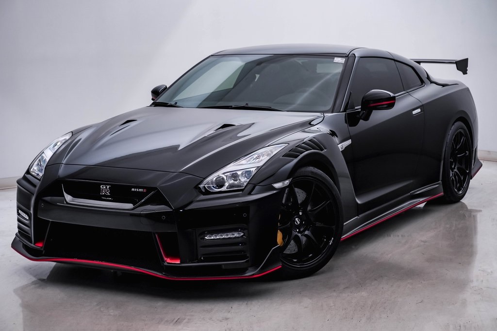 2021 Nissan GT-R NISMO 3