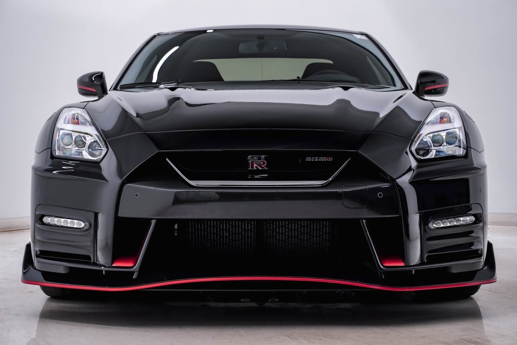 2021 Nissan GT-R NISMO 8