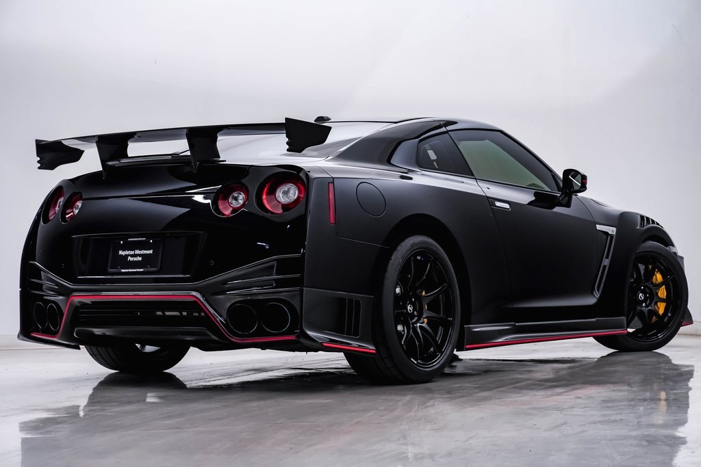 2021 Nissan GT-R NISMO 13