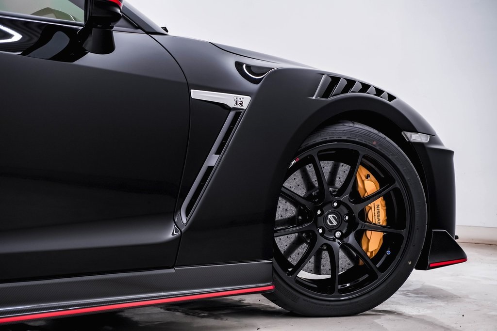 2021 Nissan GT-R NISMO 20