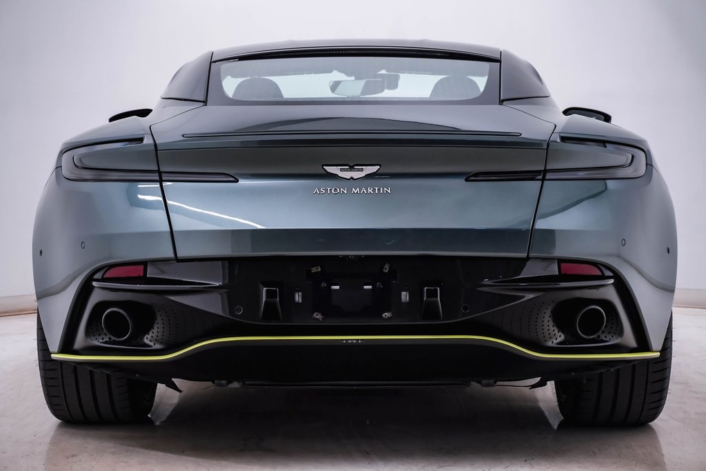 2019 Aston Martin DB11 AMR 11