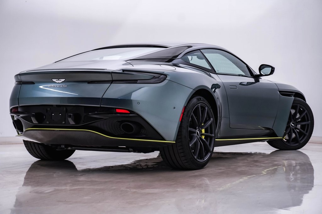 2019 Aston Martin DB11 AMR 12