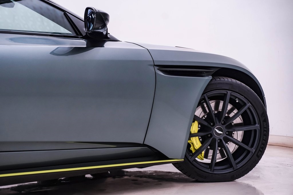 2019 Aston Martin DB11 AMR 17