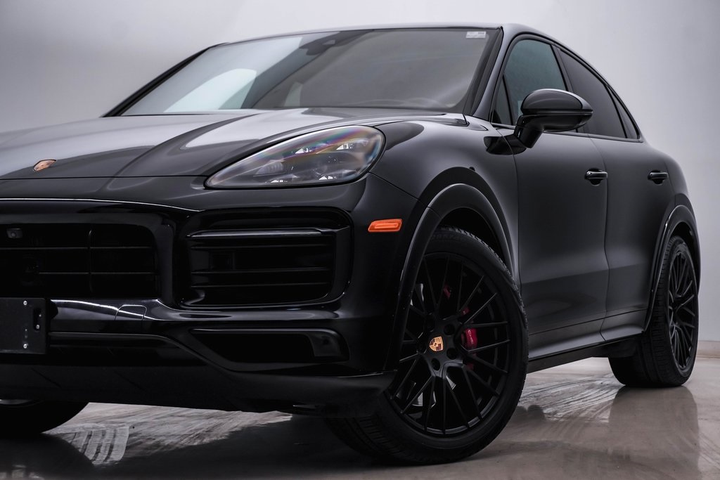 2022 Porsche Cayenne Coupe GTS 2