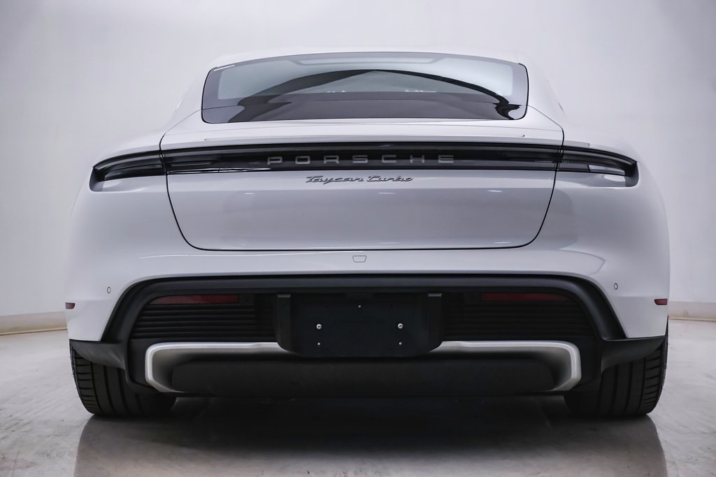 2023 Porsche Taycan Turbo 8