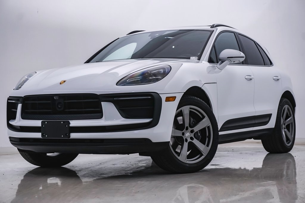 2024 Porsche Macan  1