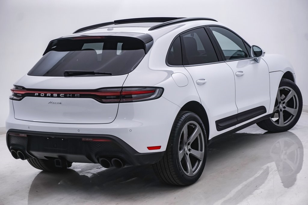 2024 Porsche Macan  11