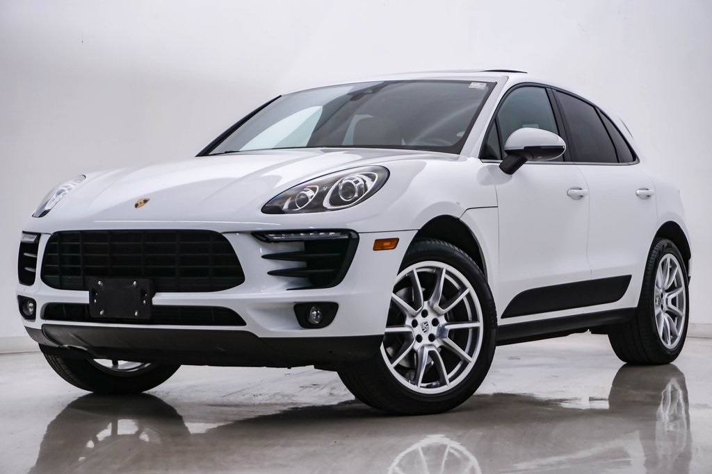 2018 Porsche Macan  1