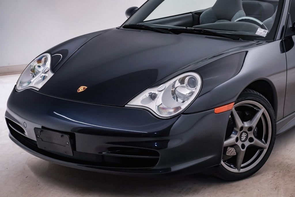 2004 Porsche 911 Carrera 4