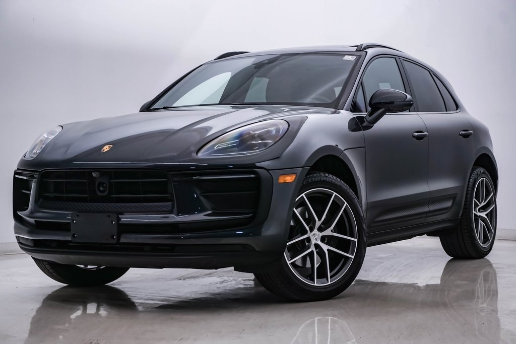 2024 Porsche Macan  1