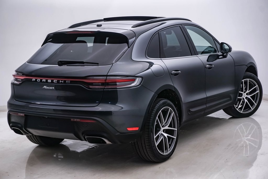 2024 Porsche Macan  11