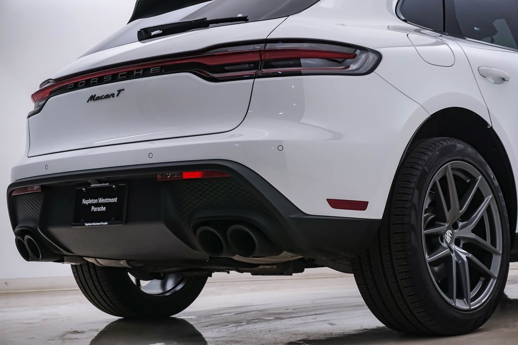 2024 Porsche Macan T 12