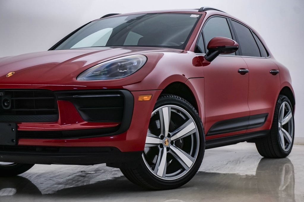 2024 Porsche Macan  2