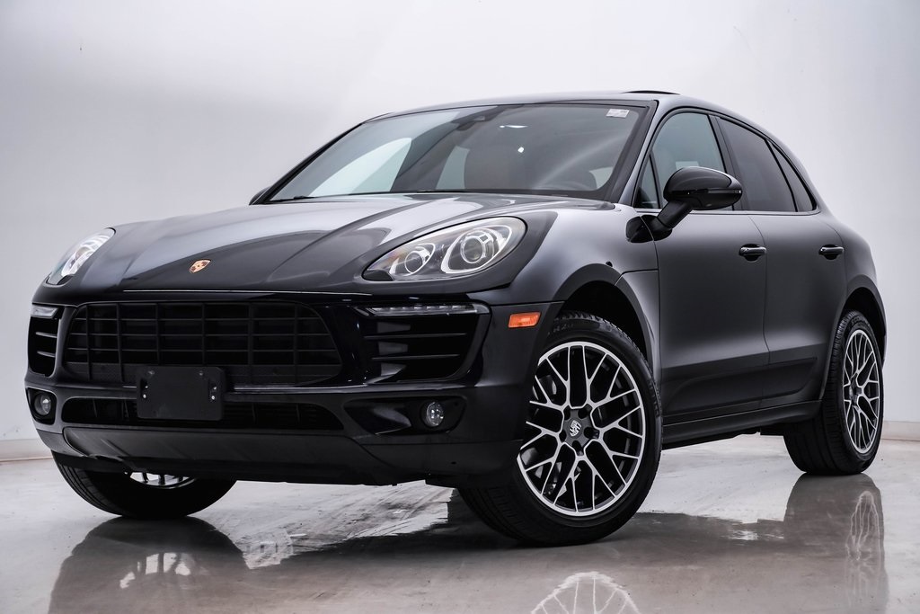 2018 Porsche Macan  1