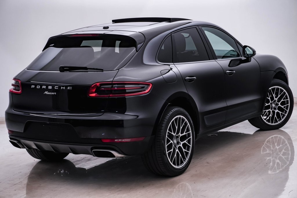 2018 Porsche Macan  11