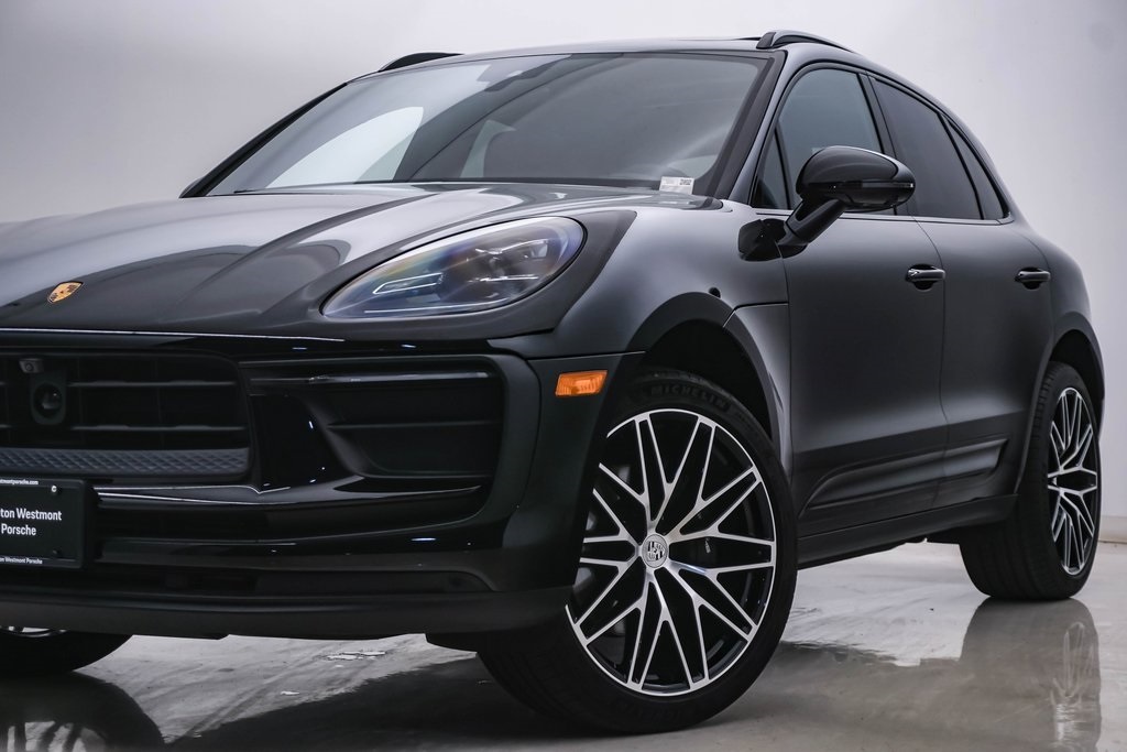 2024 Porsche Macan  2