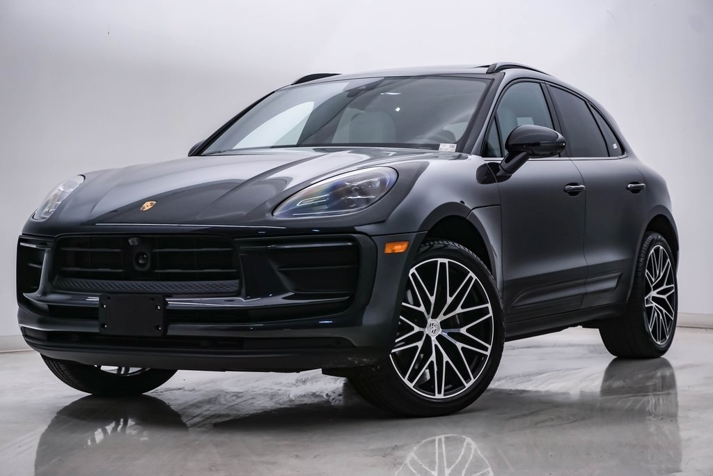 2024 Porsche Macan  1