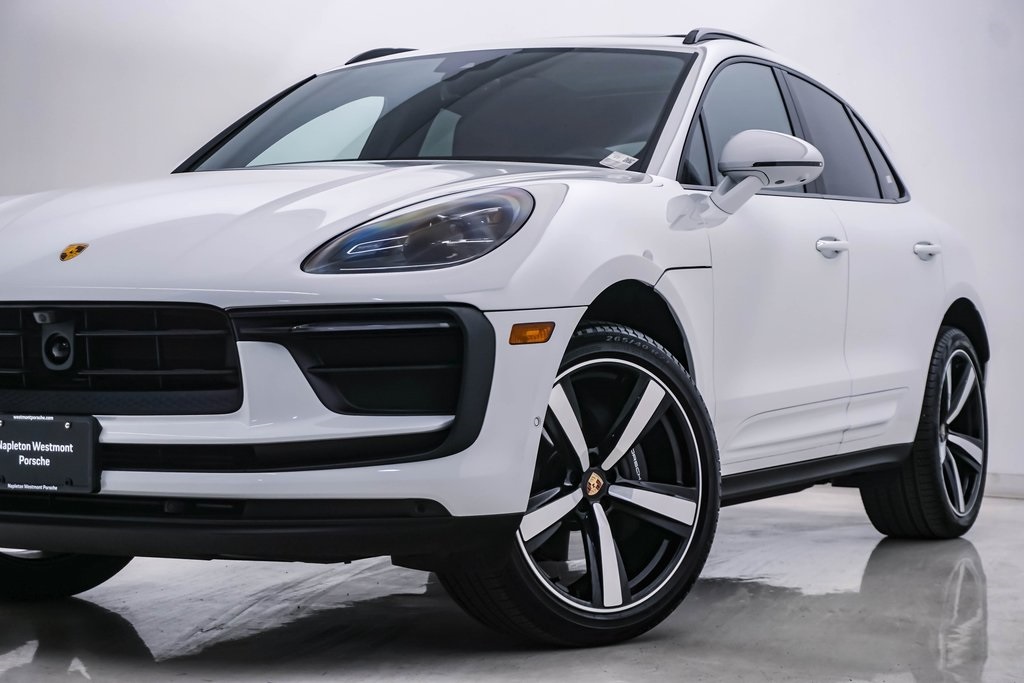 2024 Porsche Macan  2