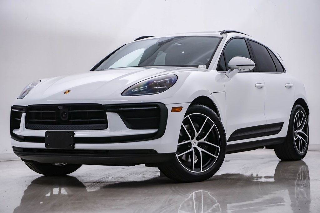 2024 Porsche Macan  1