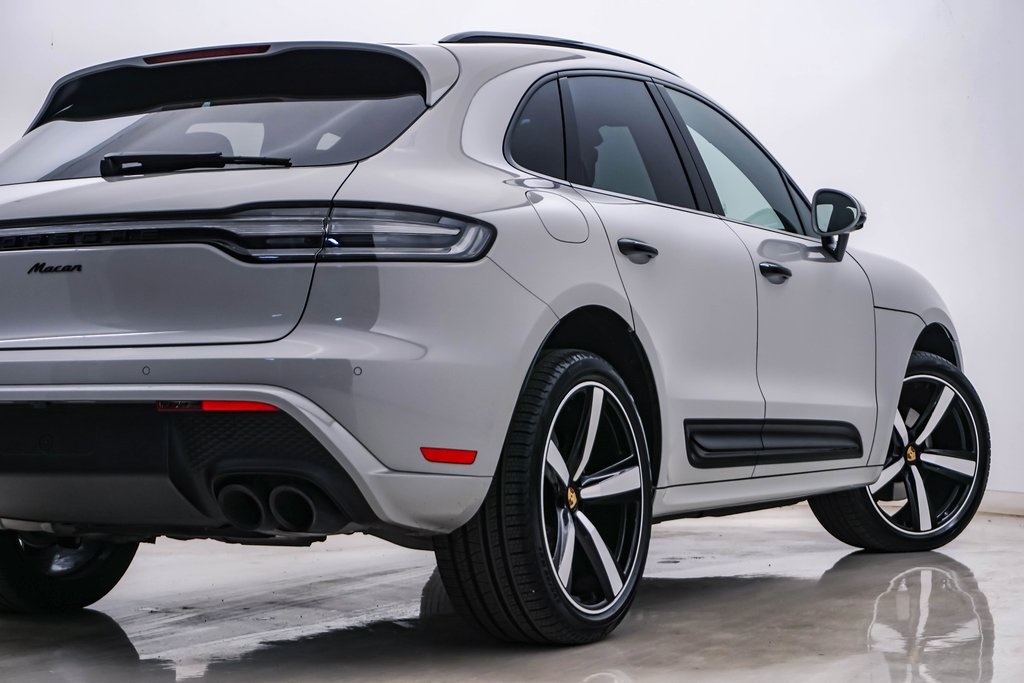 2024 Porsche Macan  10