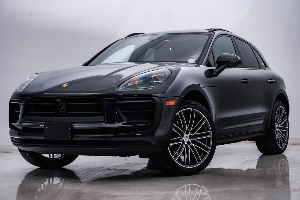 2024 Porsche Macan  1