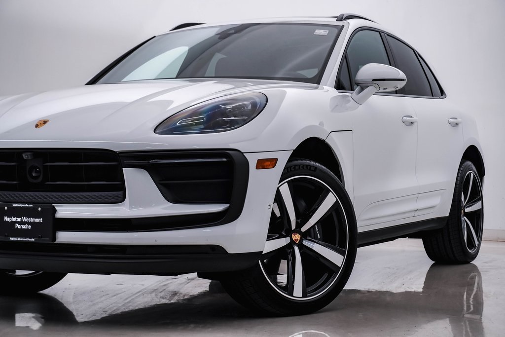 2024 Porsche Macan  2