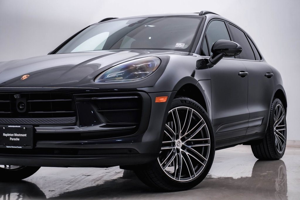 2024 Porsche Macan  2