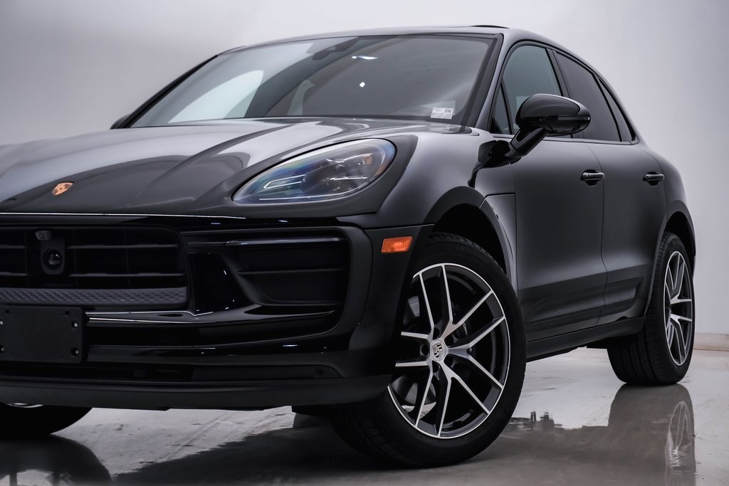 2024 Porsche Macan  2