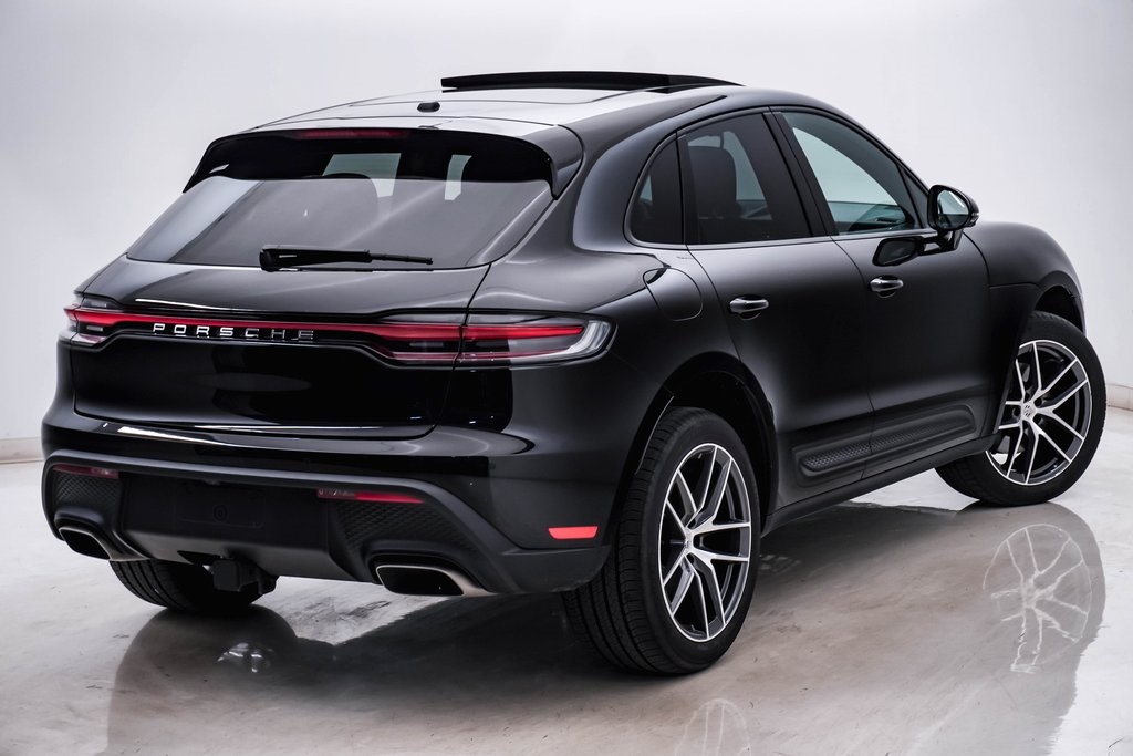 2024 Porsche Macan  11