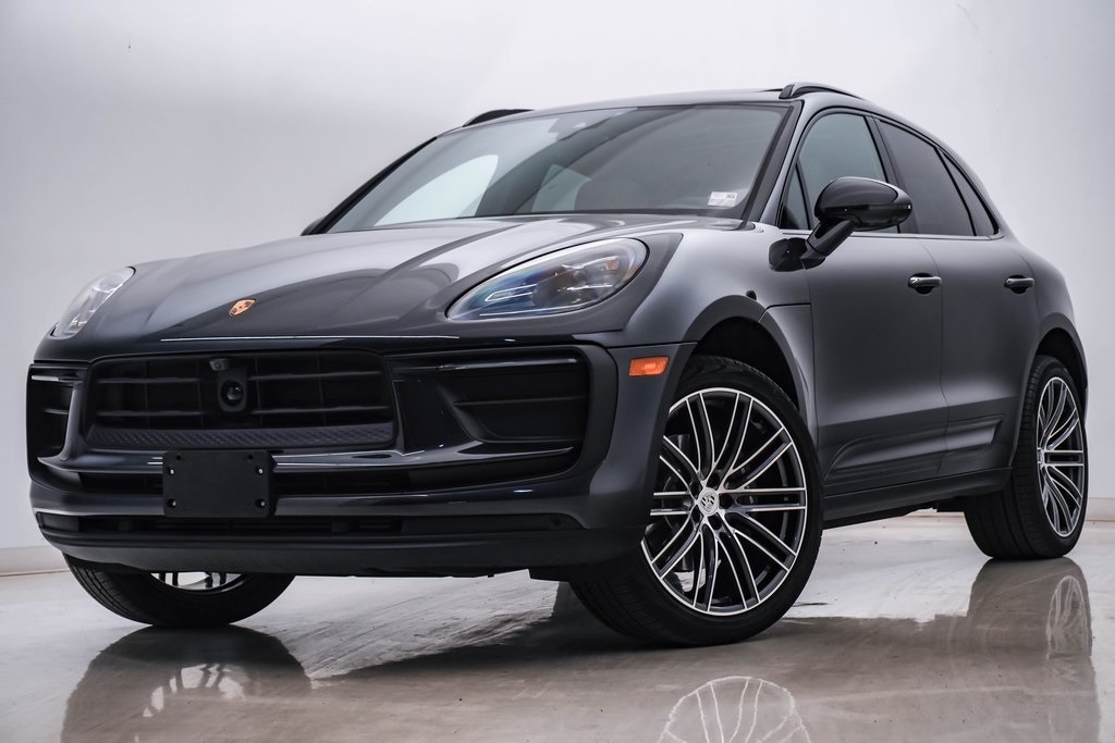 2024 Porsche Macan  1