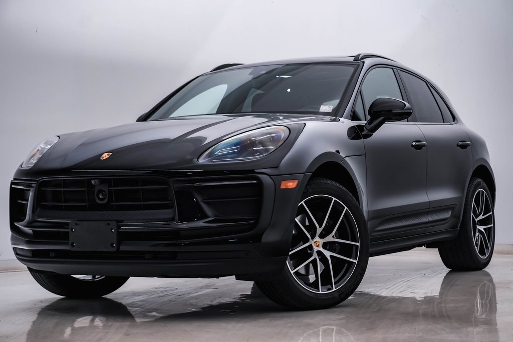 2024 Porsche Macan  1