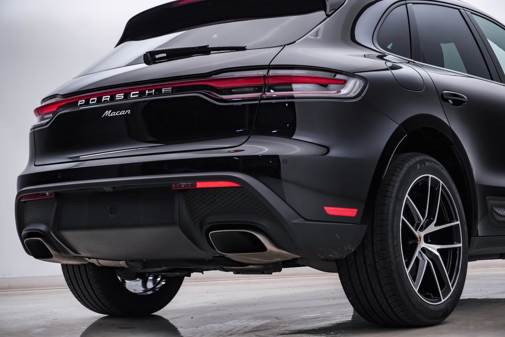 2024 Porsche Macan  12