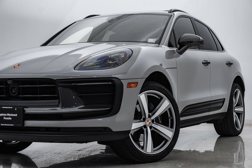 2024 Porsche Macan T 2